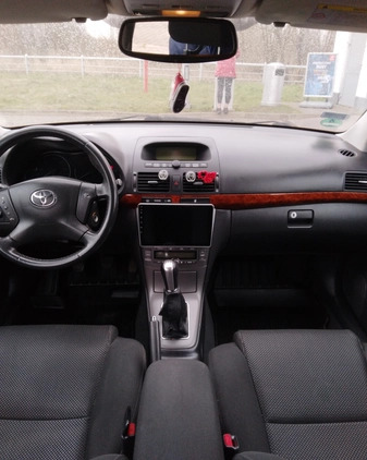Toyota Avensis cena 16000 przebieg: 220000, rok produkcji 2006 z Bogatynia małe 137